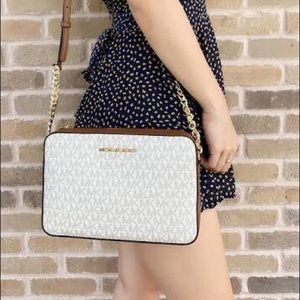 Michael Kors Crossbody Bag